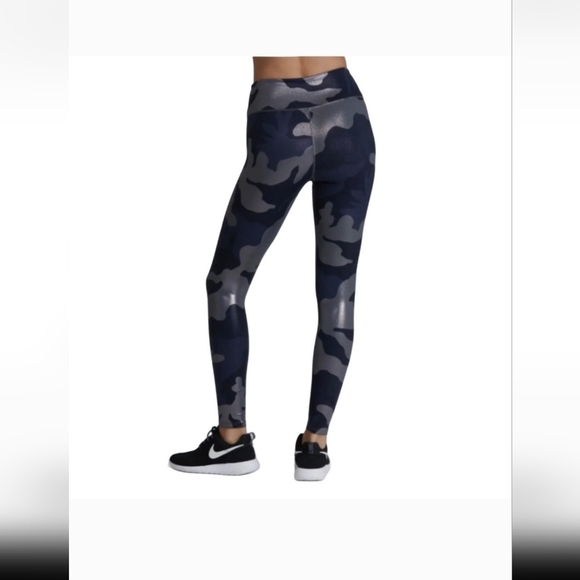 NWOT Noli Guerra Metallic Blue and Gray Camo Leggings Size 2 - Picture 2 of 7